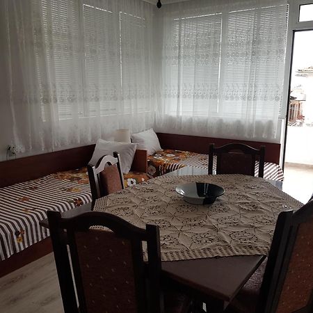 Megi Apartments Sosopol Exterior foto